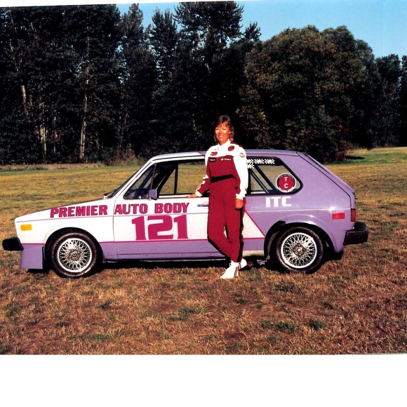 Meet your Posher, Donna - Picture 1 of 4